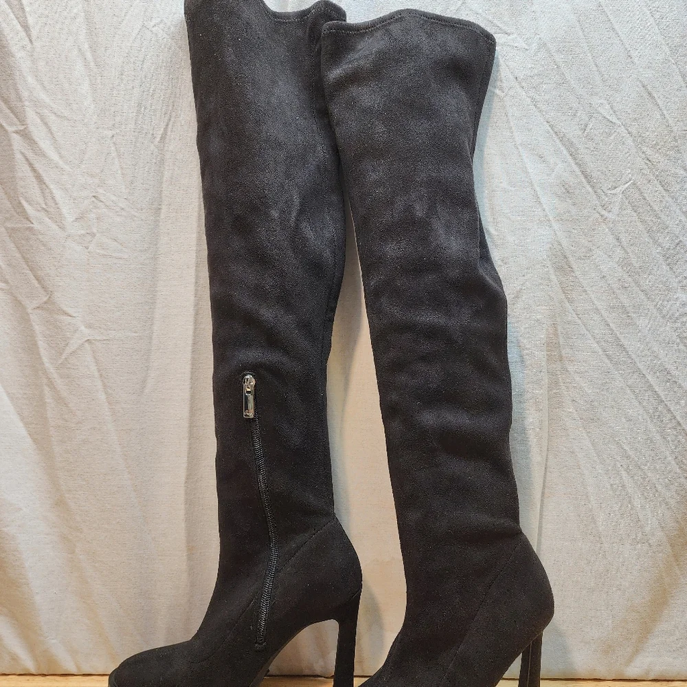 JLo Elegant Black Over-the-Knee Boots Size 7
